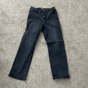 Hollister Ultra High Rise Dad Jean W/ Thigh Rip - Size 9L